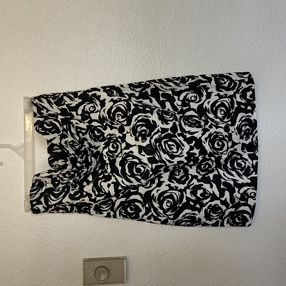 Rose pattern mini strapless dress